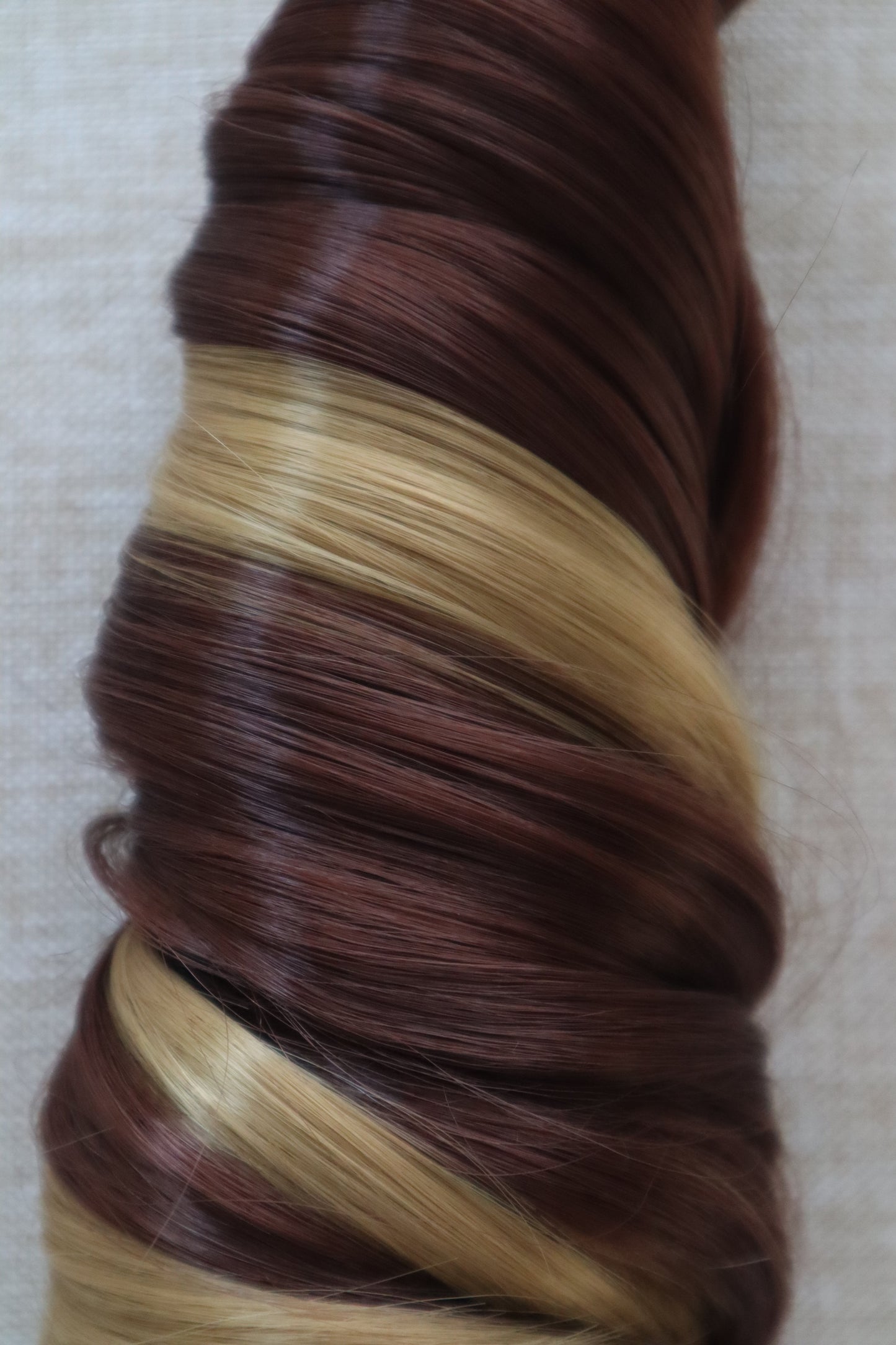 French Curl Braiding Hair – Honey Auburn Mix (27/33)