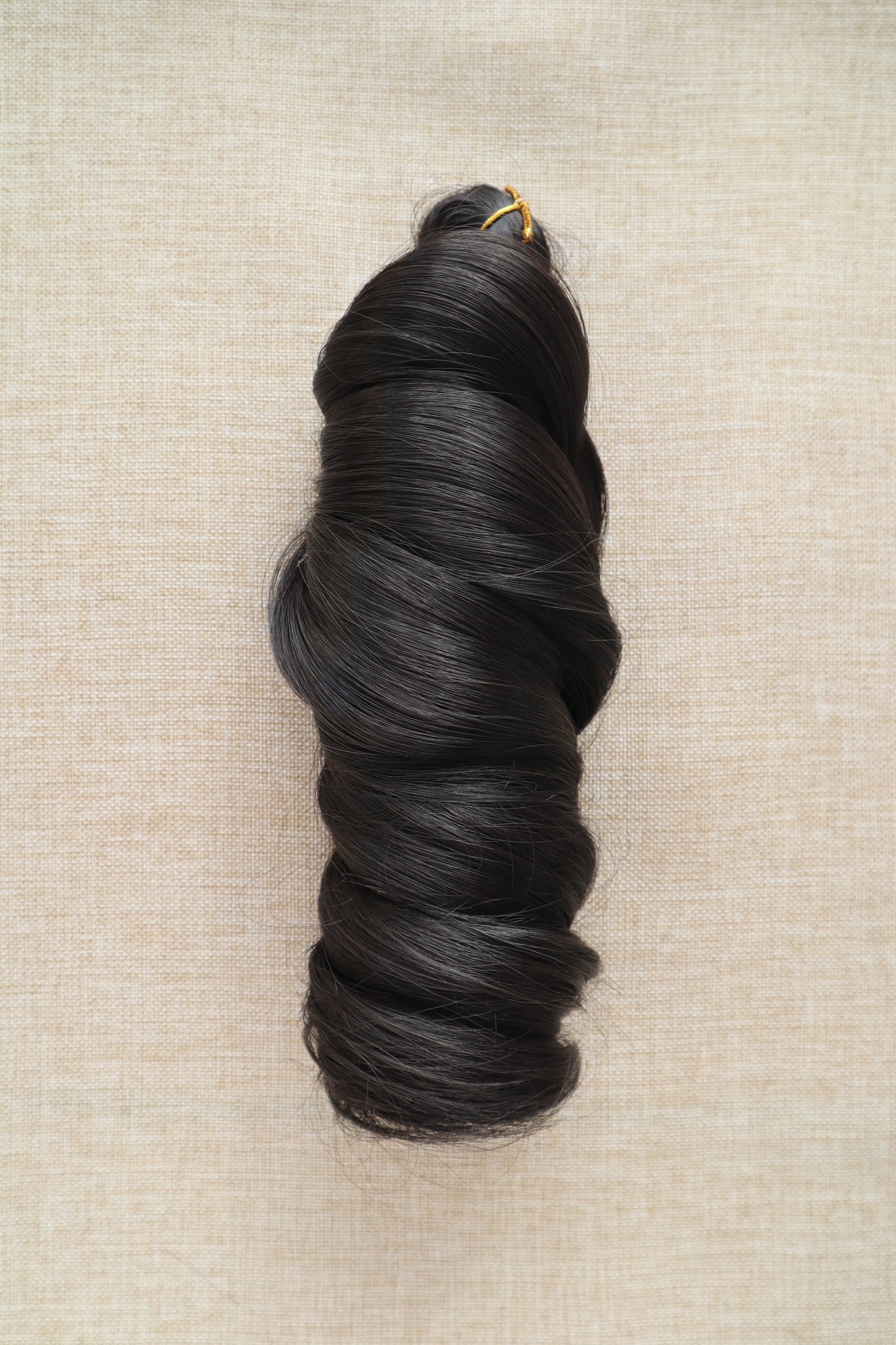 French Curl Braiding Hair – Soft Black (1B)