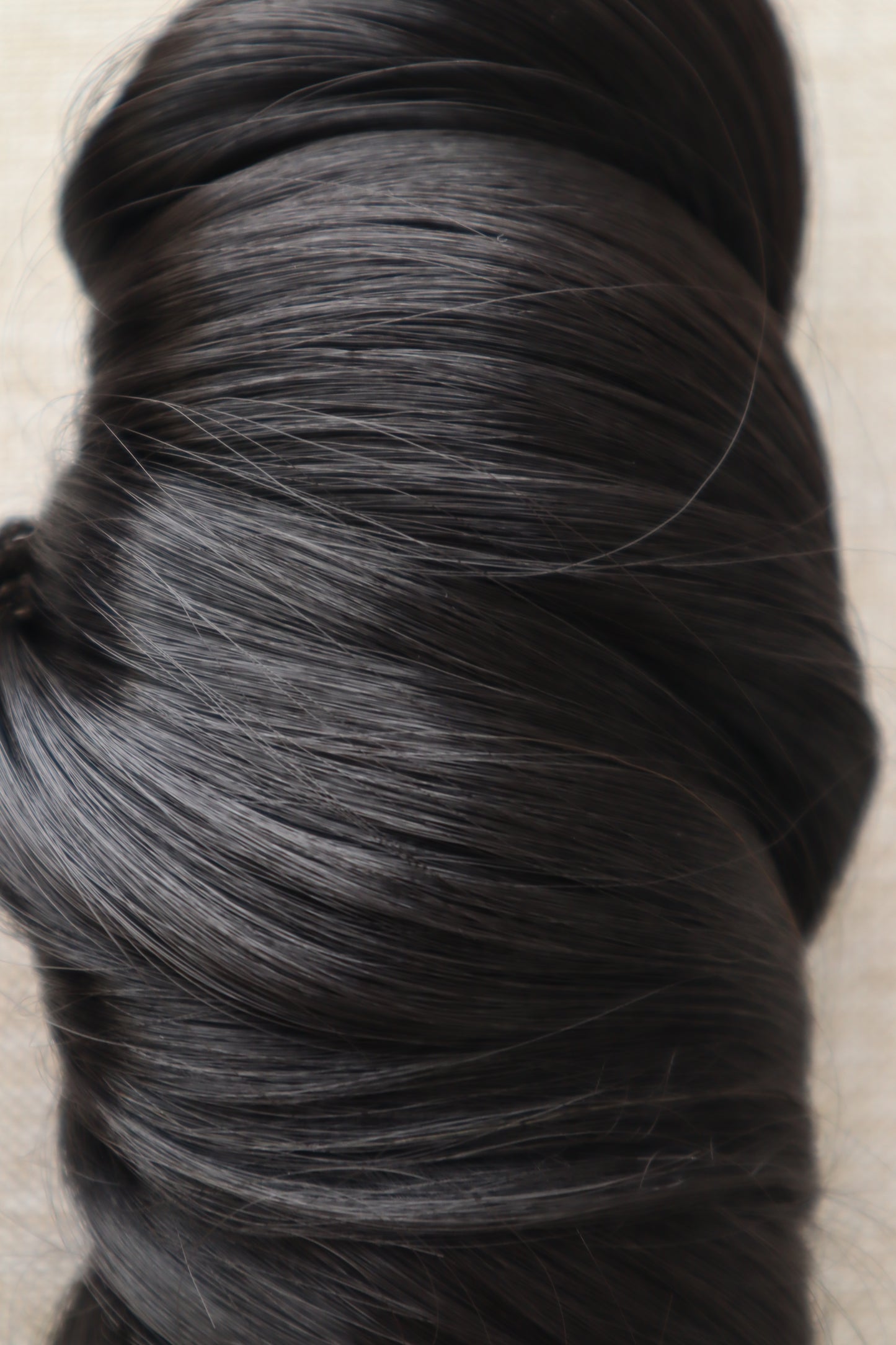 French Curl Braiding Hair – Soft Black (1B)